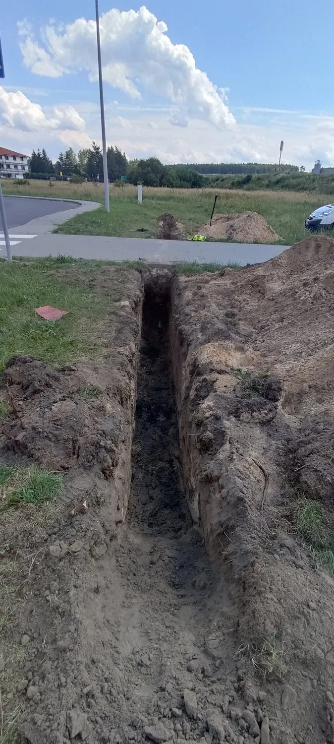 Przyłącze wodne - wykop w pasie drogowym